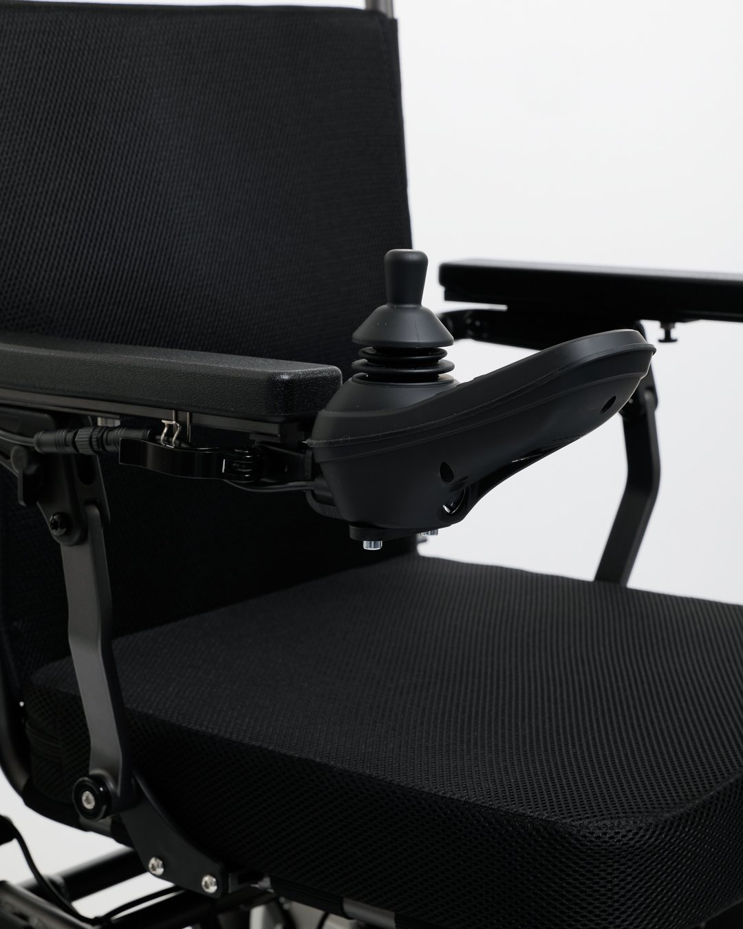 Joystick montert på armlene på Eloflex R