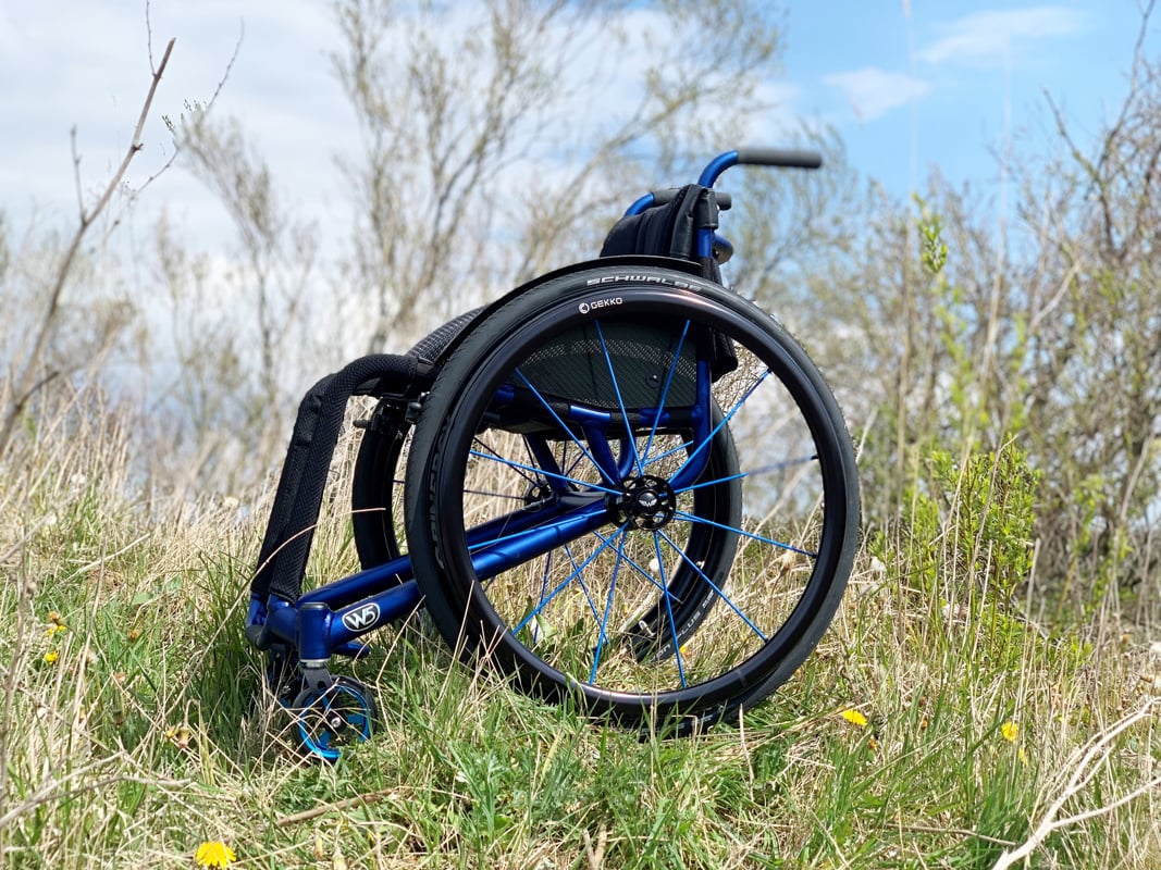 Wolturnus W5 aktiv rullestol i terreng – lett og robust manuell rullestol