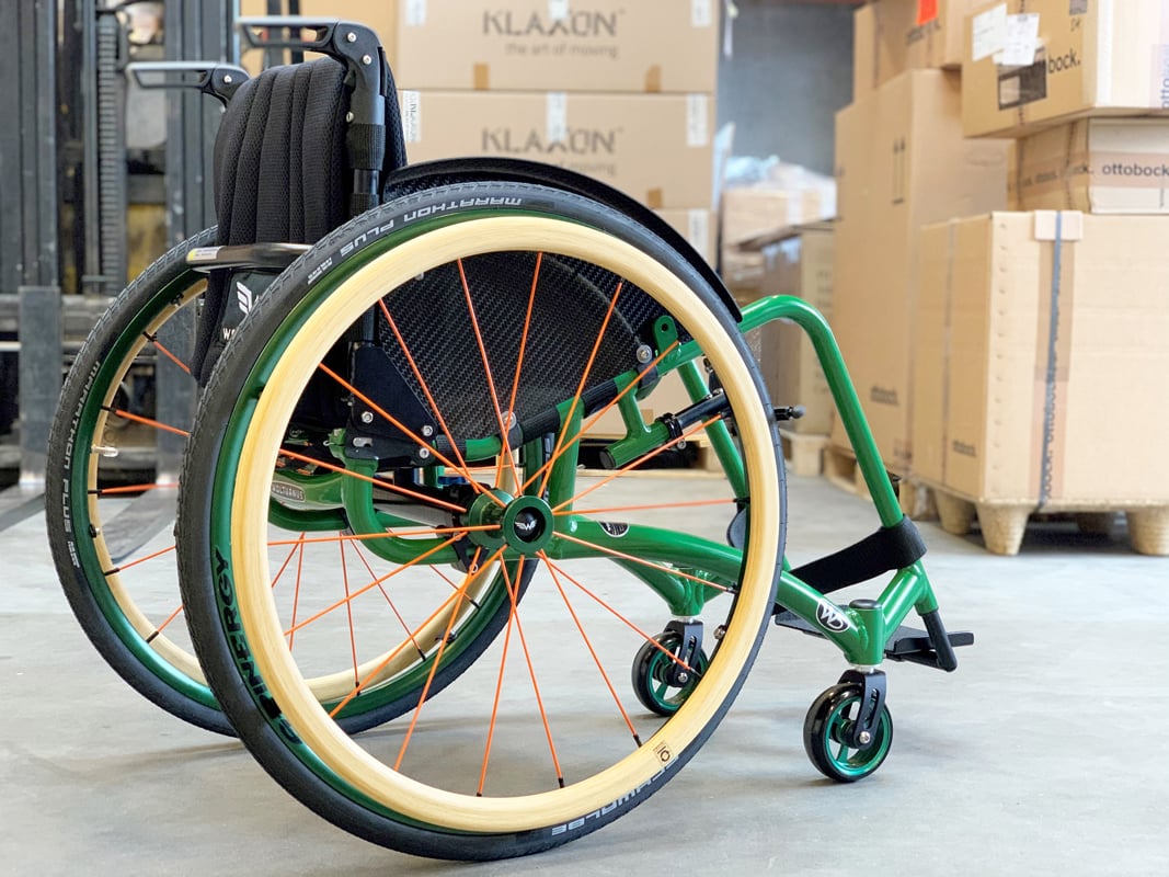 Detalj av Wolturnus W5 rullestol med spesialtilpassede hjul