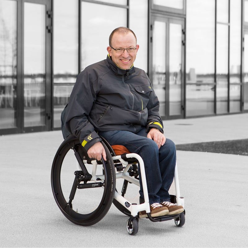 Aktiv rullestol Wolturnus W5 med bruker – ergonomisk og tilpasset løsning